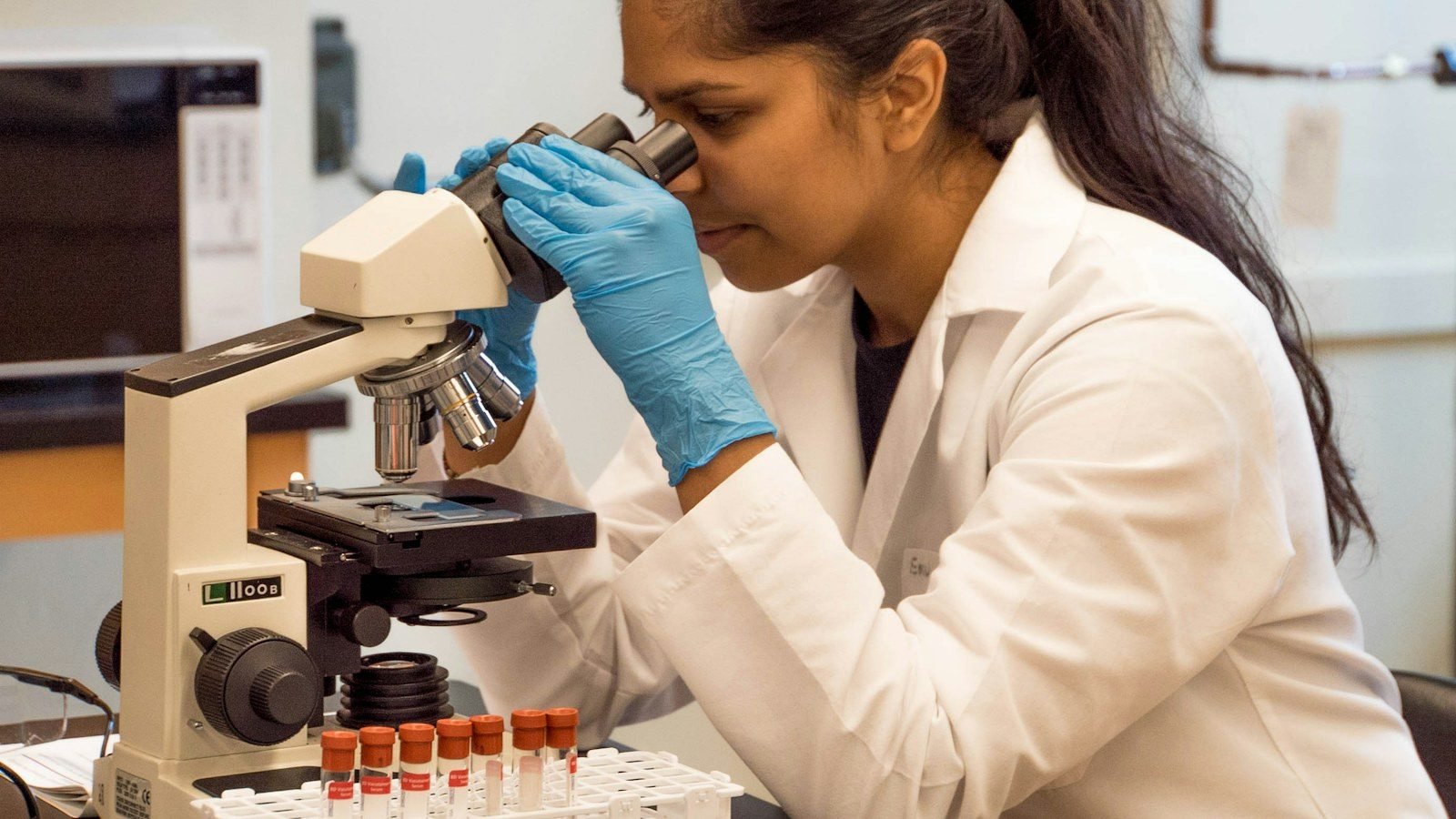 Inteligencia artificial en biomedicina: el salto algorítmico que predijo lo impredecible sobre el cáncer