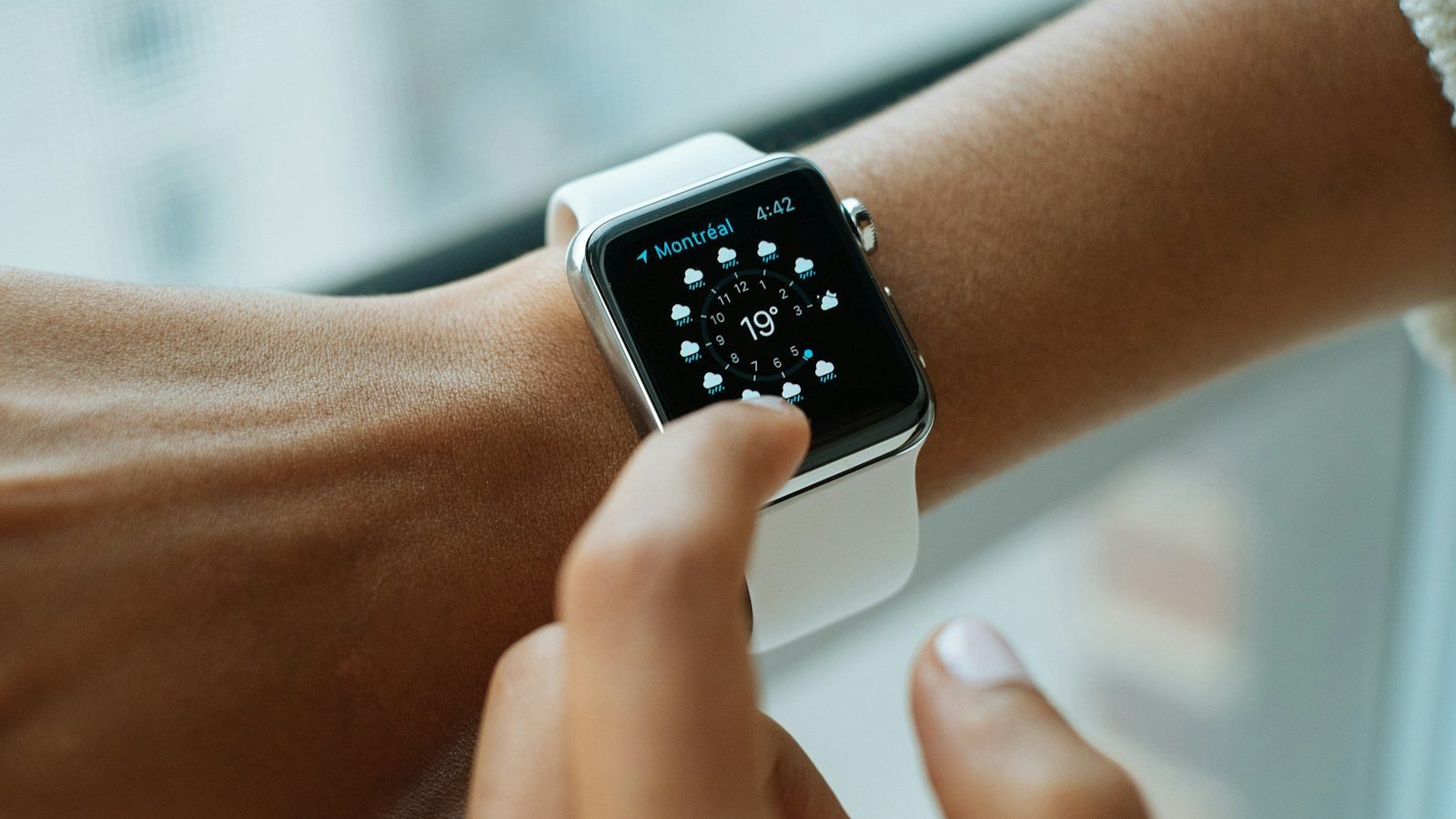 Google presenta el Pixel Watch 5 impulsado por Gemini Intelligence y su nuevo localizador Pixel Tag