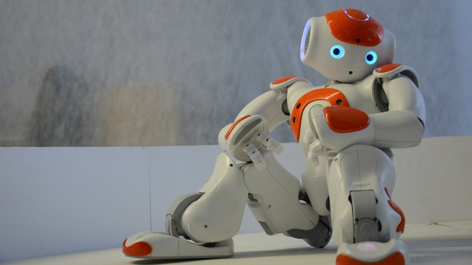 WALL-B de X Square: robot clasifica 1,816 paquetes/hora con 98% de precisión, superando a Figure AI por 45%