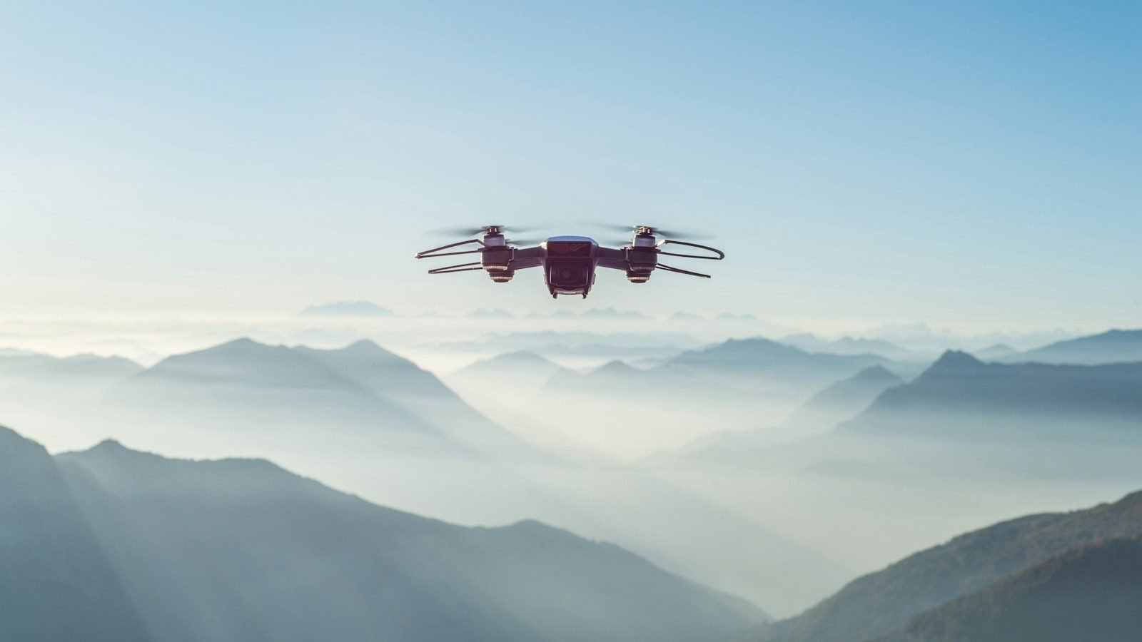 Shield AI presenta datos actualizados de su dron X-BAT: el ala volante que evita radares