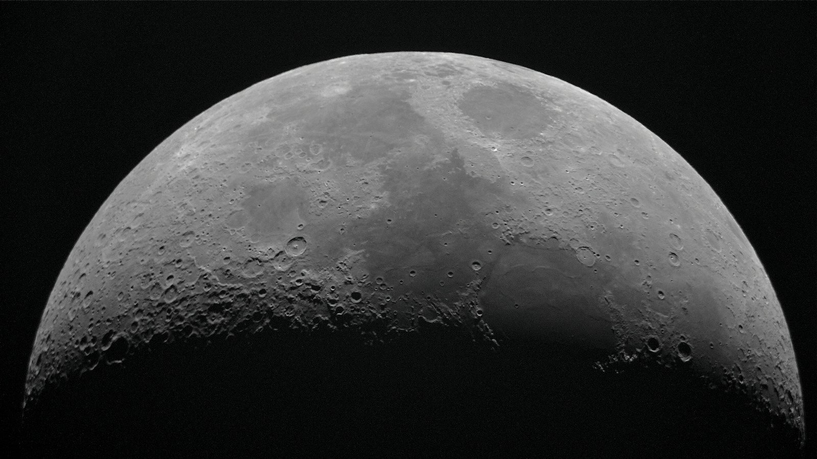 Un satélite coreano capturó imágenes del lugar del impacto de la etapa Falcon 9 en la Luna