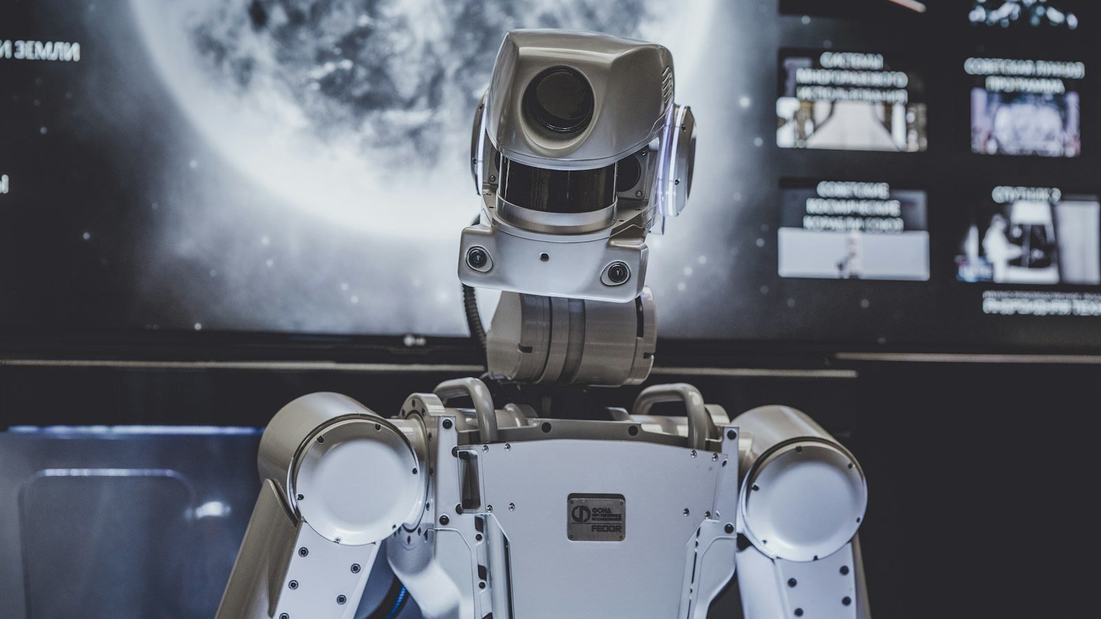 UBTECH lanza UWORLD U1: el robot humanoide ultrabiónico que llegará a los hogares